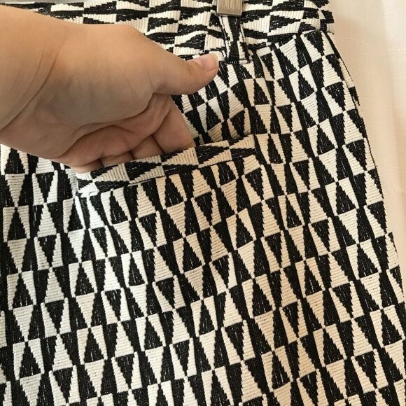 Anthropologie Cartonnier Neda Shorts Black White Geometric Print 4” Retro Mod 10 - Picture 7 of 10
